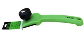 Plastic scraper Green polyethylene scraper with steel blades with 4 cuttings ModelEUROCEPPI-CF6RASK